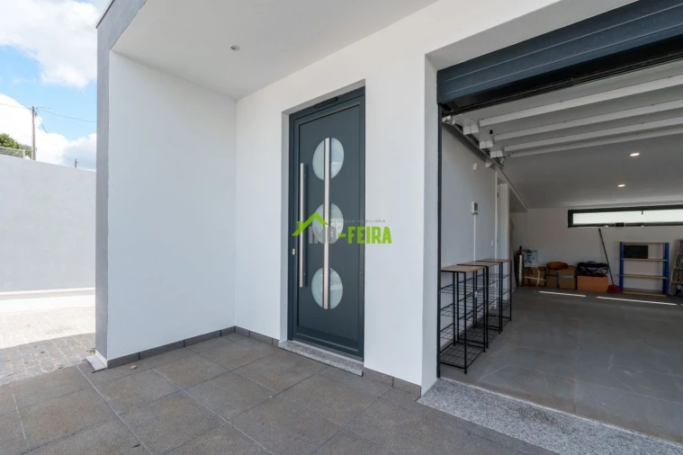 Moradia T4 para Venda em São Roque Foto 36