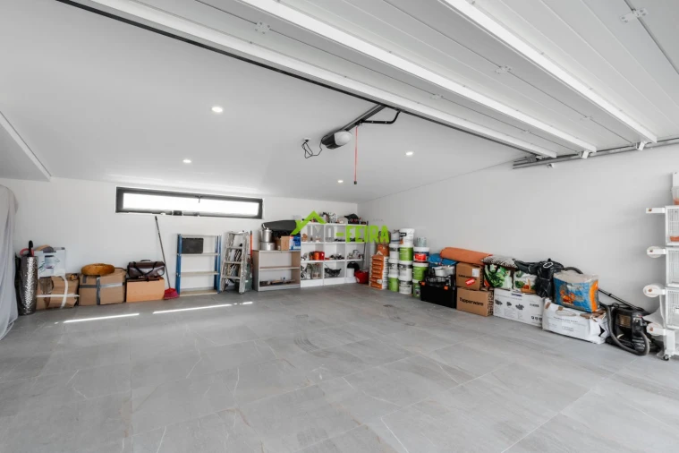 Moradia T4 para Venda em São Roque Foto 35