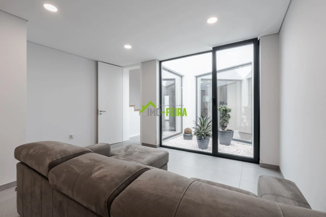 Moradia T4 para Venda em São Roque Foto 26