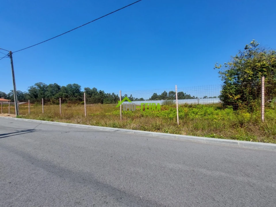 Terreno para Venda em São Miguel do Souto e Mosteirô Foto 1