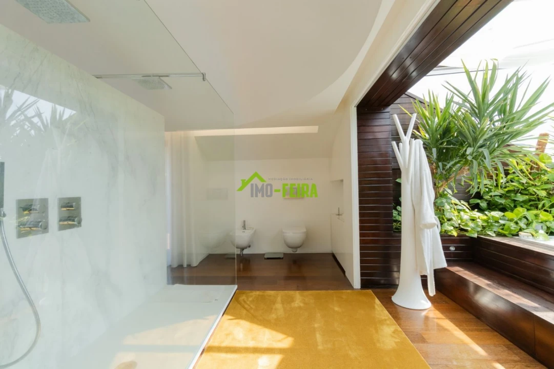 Moradia T4 para Venda em São Miguel do Souto e Mosteirô Foto 3