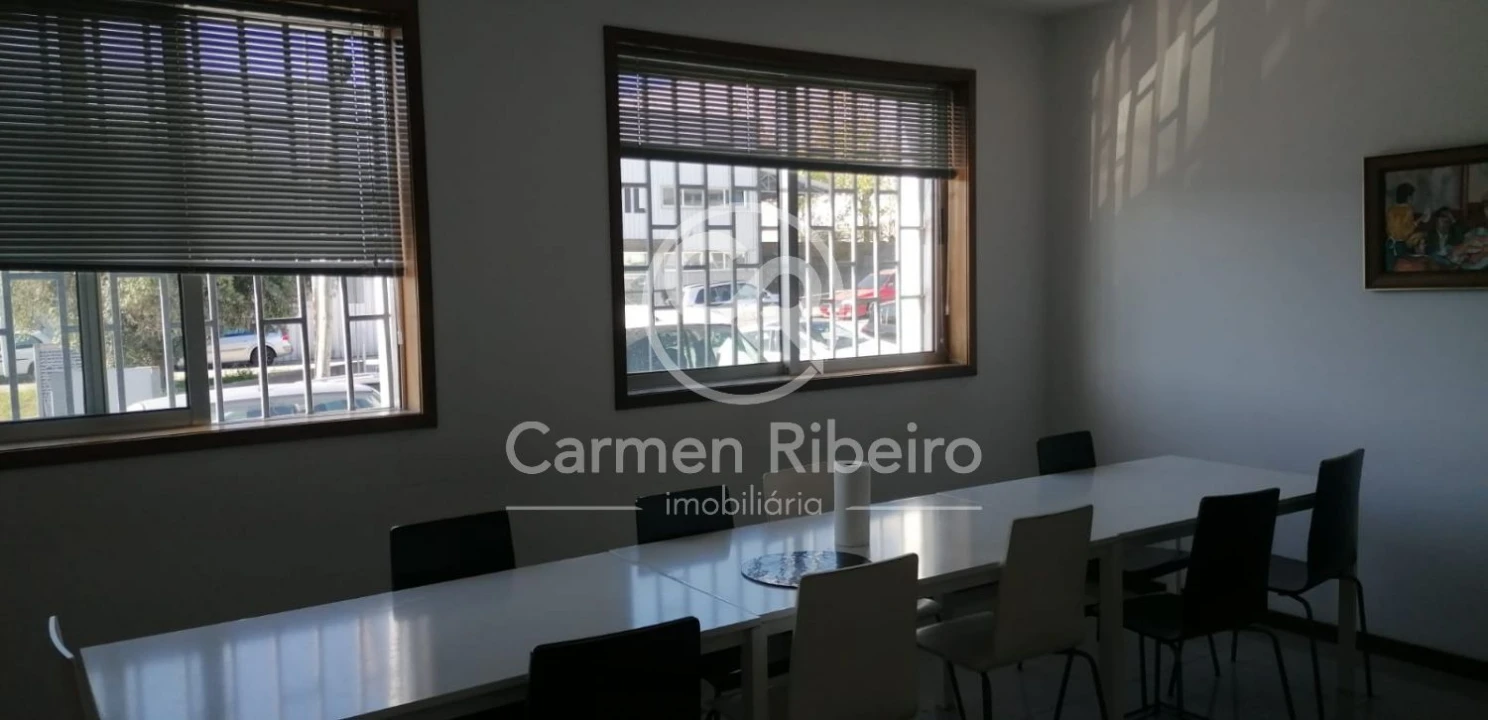 Loja para Venda em São Gens Foto 11