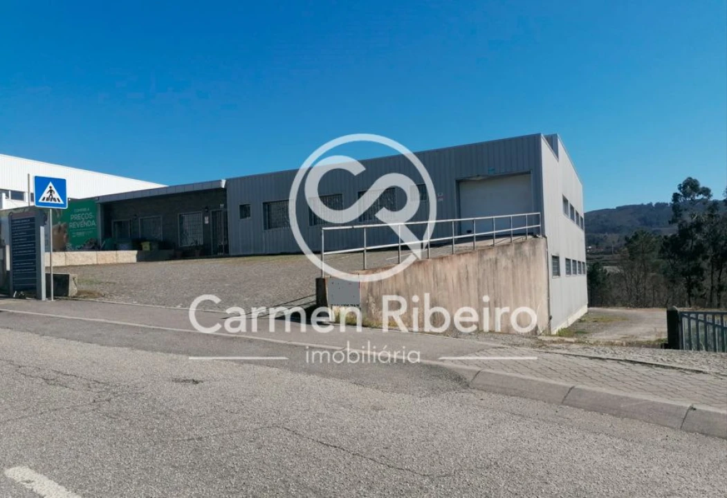 Loja para Venda em São Gens Foto 3