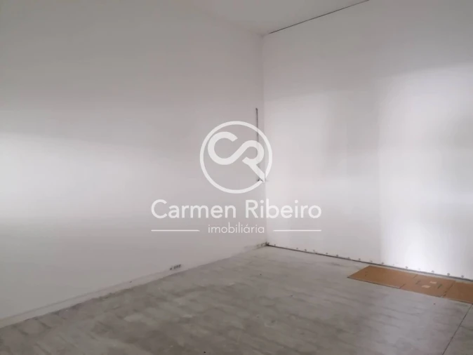 Loja para Venda em São Gens Foto 9