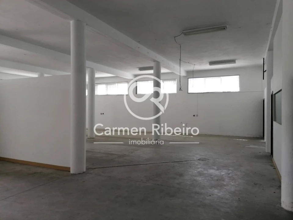 Loja para Venda em São Gens Foto 6