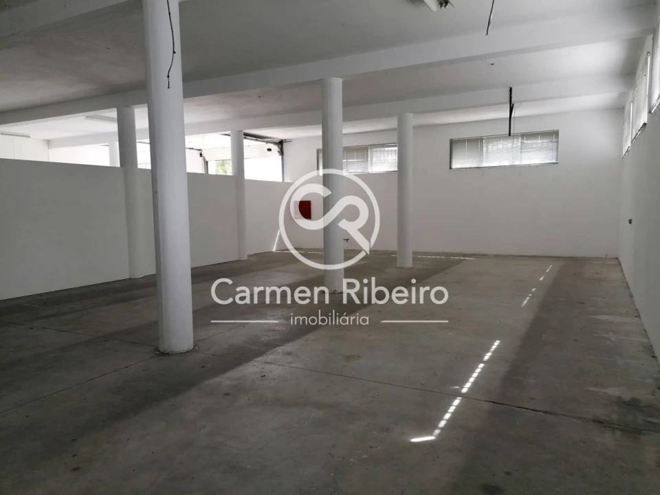 Loja para Venda em São Gens Foto 3