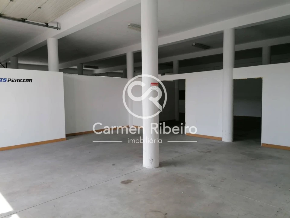 Loja para Venda em São Gens Foto 4