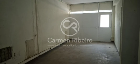 Moradia T5 para Venda em Lomar e Arcos
