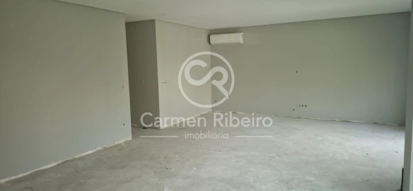 Moradia T5 para Venda em Lomar e Arcos