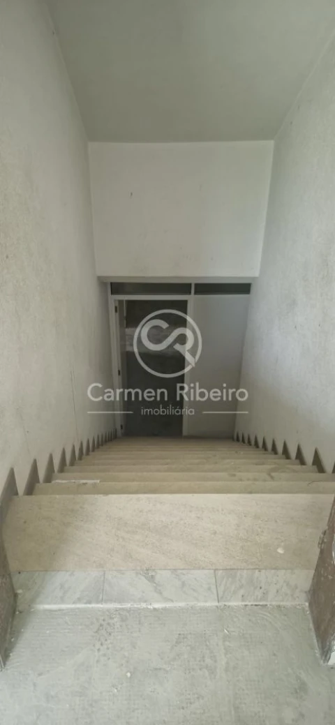 Moradia T5 para Venda em Lomar e Arcos