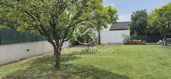 Moradia T5 para Venda em Lomar e Arcos