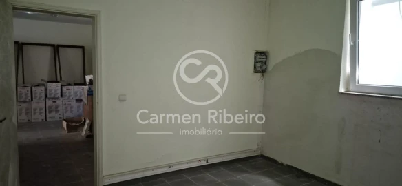 Moradia T5 para Venda em Lomar e Arcos