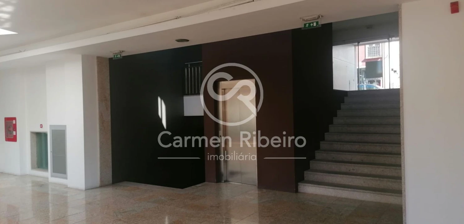 Loja para Venda em Fafe Foto 10