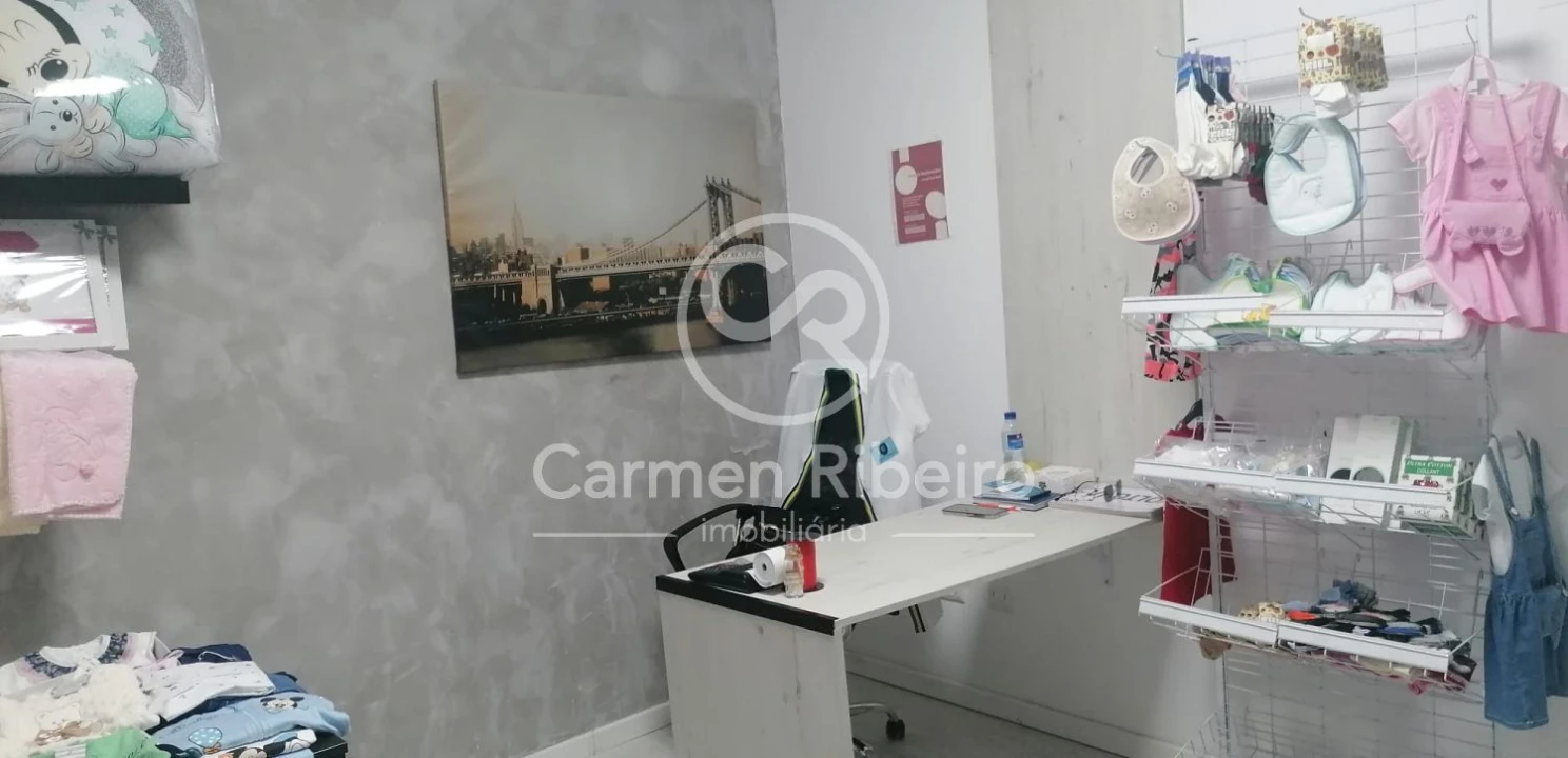 Loja para Venda em Fafe Foto 3