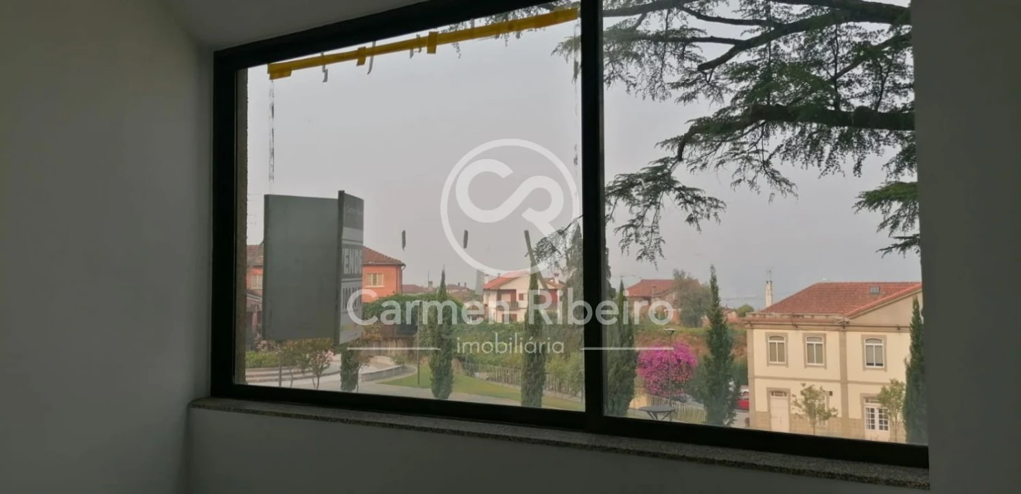 Loja para Venda em Fafe Foto 2