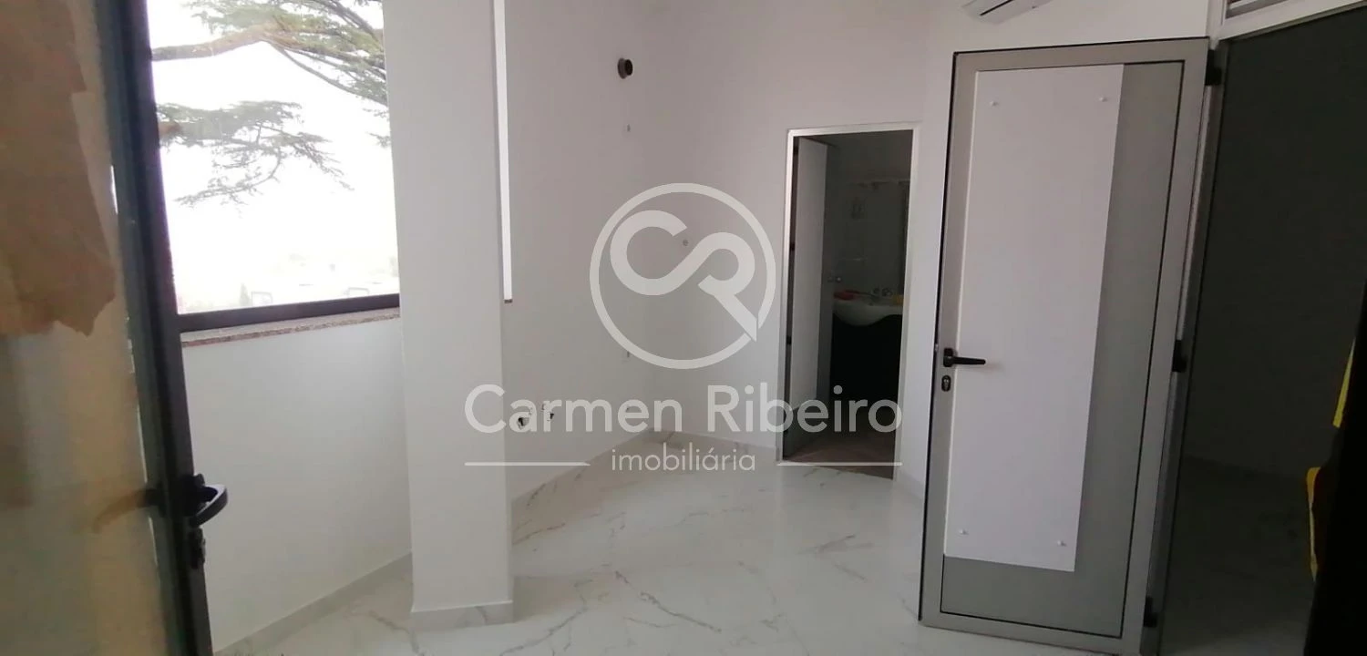 Loja para Venda em Fafe Foto 1