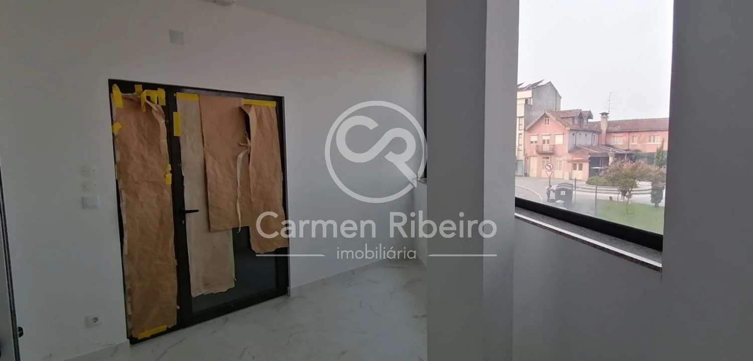 Loja para Venda em Fafe Foto 3