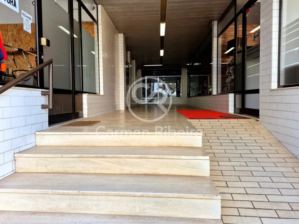 Loja para Venda em Fafe Foto 2