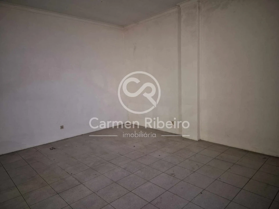 Loja para Venda em Fafe Foto 5