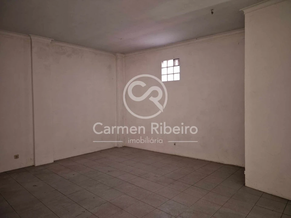 Loja para Venda em Fafe Foto 9