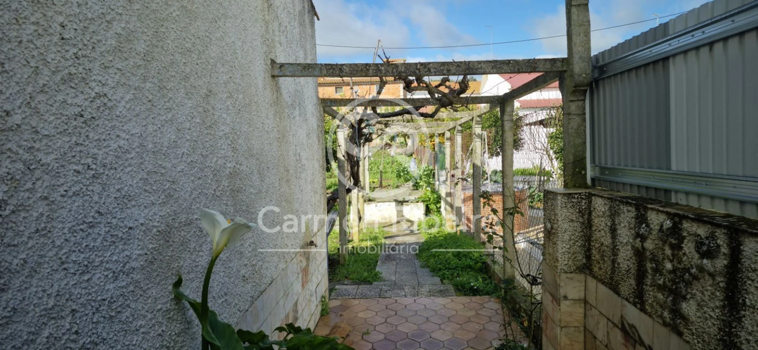 Moradia T3 para Venda em Santo Amaro Foto 4