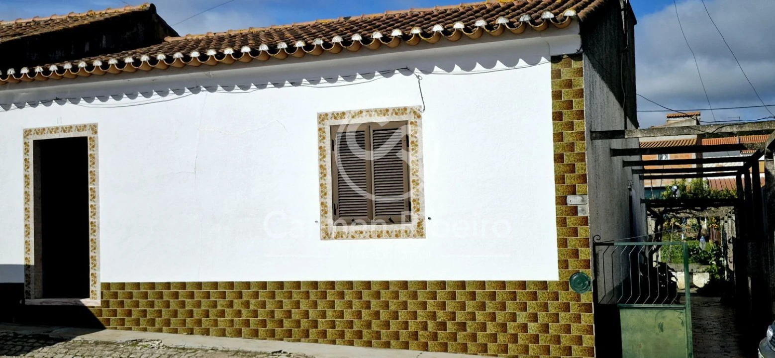 Moradia T3 para Venda em Santo Amaro Foto 3