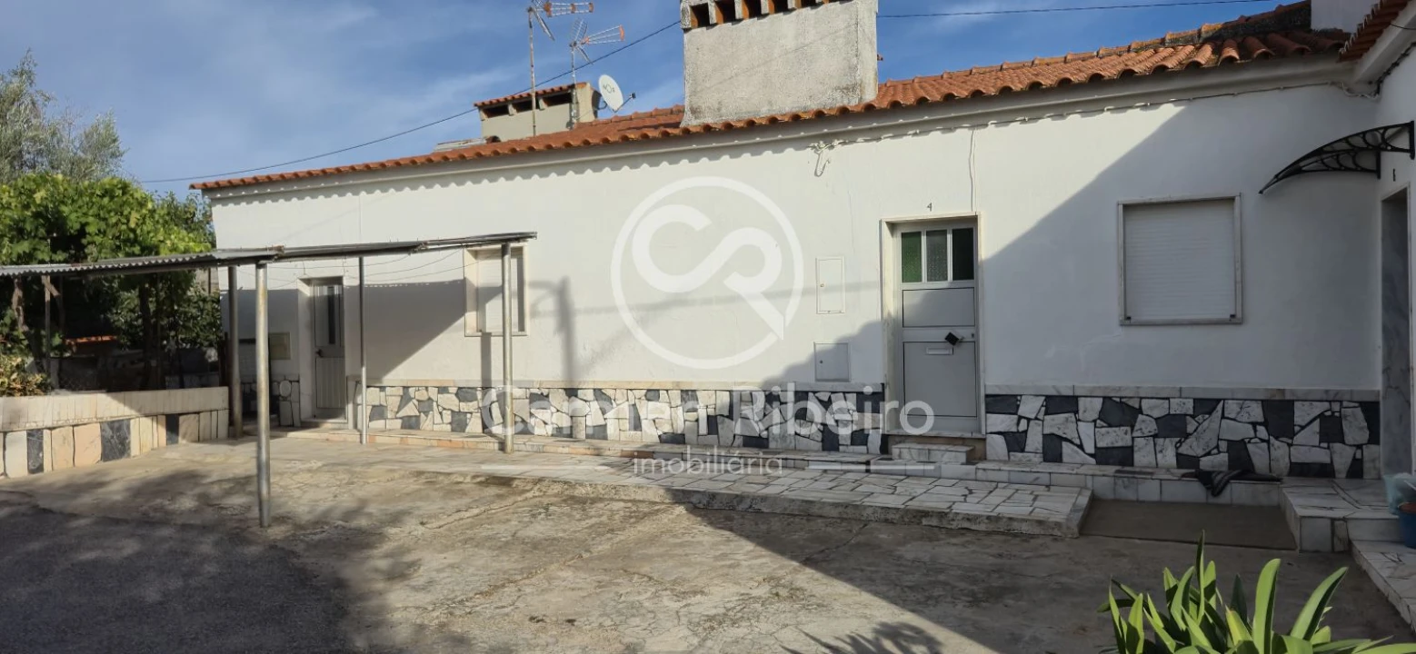 Moradia T2 para Venda em São Bento do Cortiço e Santo Estêvão Foto 5