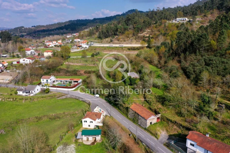 Quinta T4 para Venda em Armil Foto 1