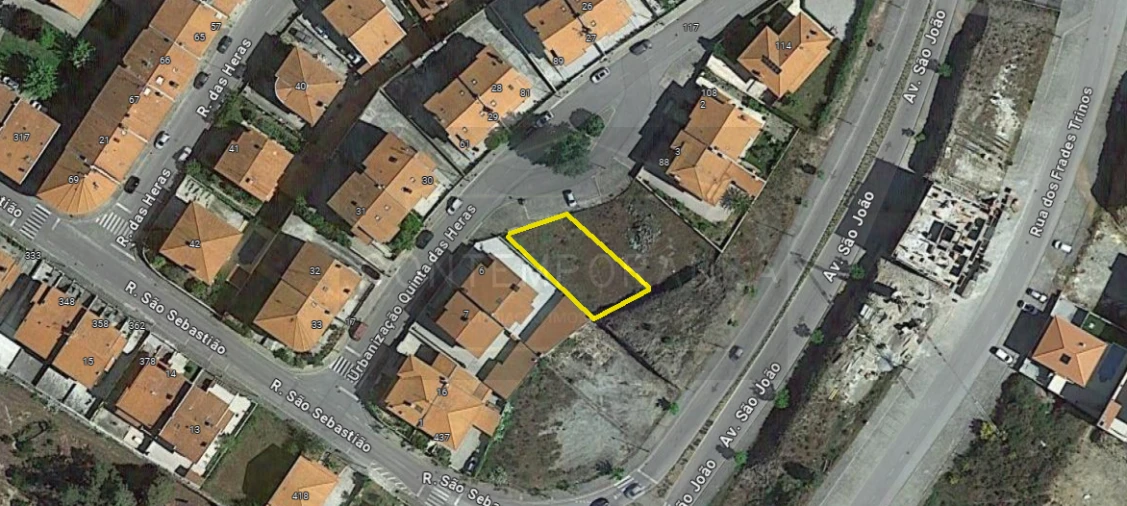 Terreno para Venda em Mirandela Foto 1