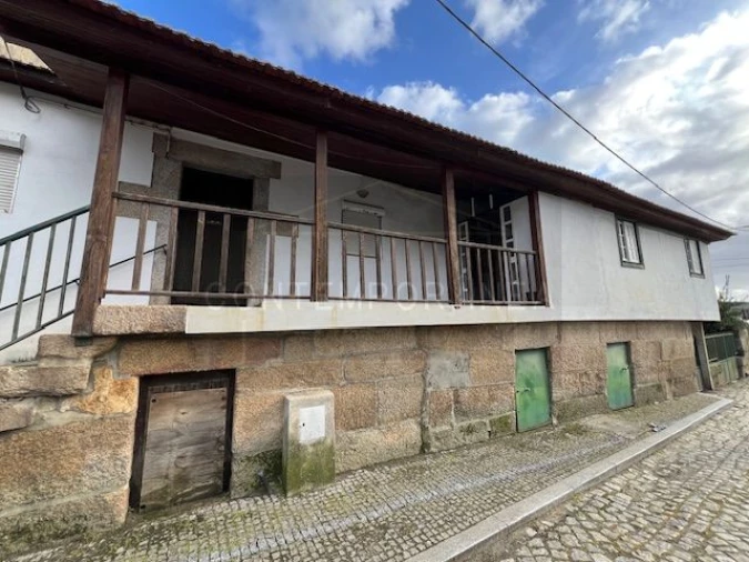 Moradia T5 para Venda em Vale de Salgueiro