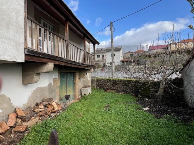 Moradia T5 para Venda em Vale de Salgueiro Foto 13