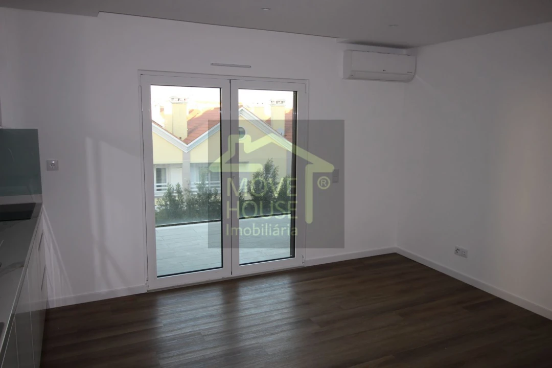 Apartamento T3 para Venda em São Domingos de Rana Foto 35