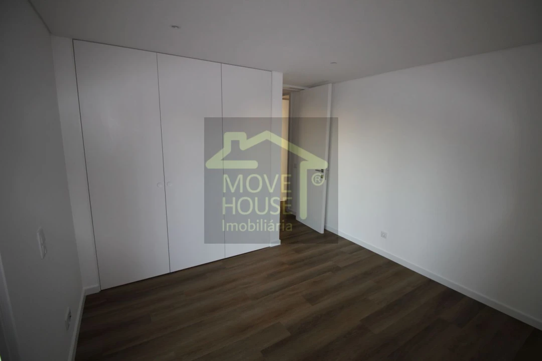 Apartamento T3 para Venda em São Domingos de Rana Foto 22