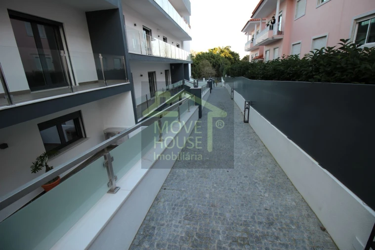 Apartamento T3 para Venda em São Domingos de Rana Foto 4