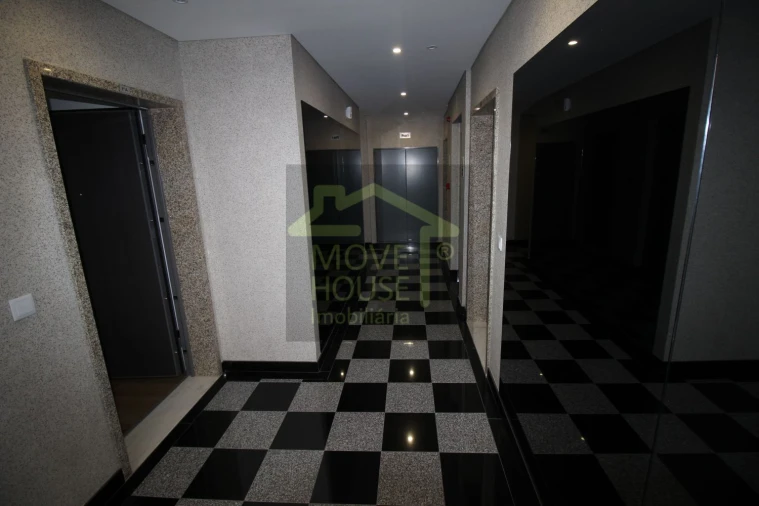 Apartamento T3 para Venda em São Domingos de Rana Foto 39