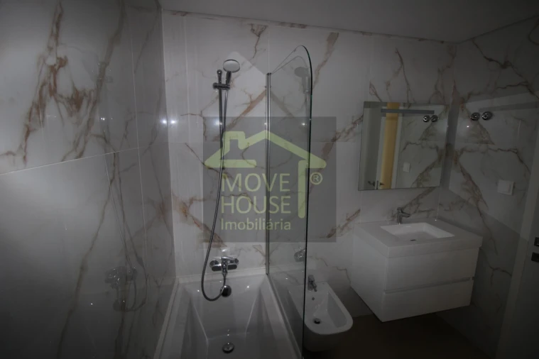 Apartamento T3 para Venda em São Domingos de Rana Foto 27