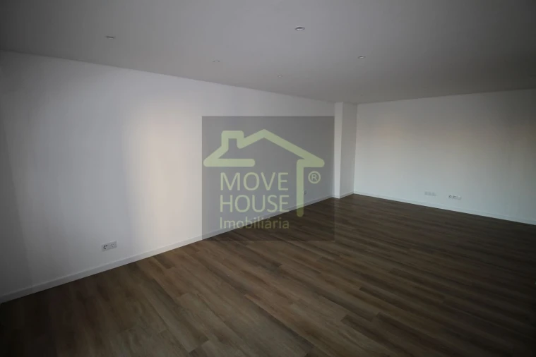 Apartamento T3 para Venda em São Domingos de Rana Foto 17