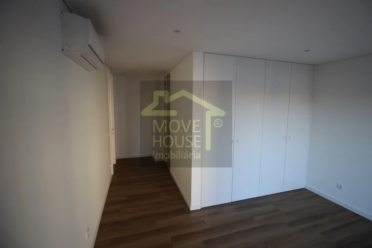 Apartamento T3 para Venda em São Domingos de Rana Foto 30