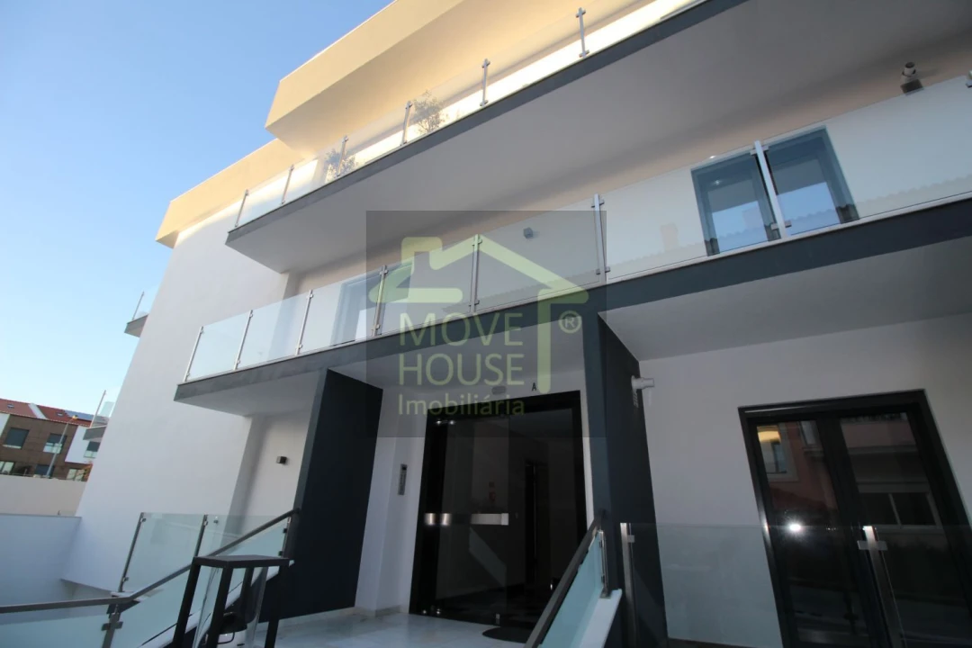 Apartamento T3 para Venda em São Domingos de Rana Foto 5