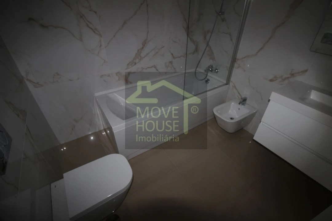 Apartamento T3 para Venda em São Domingos de Rana Foto 26