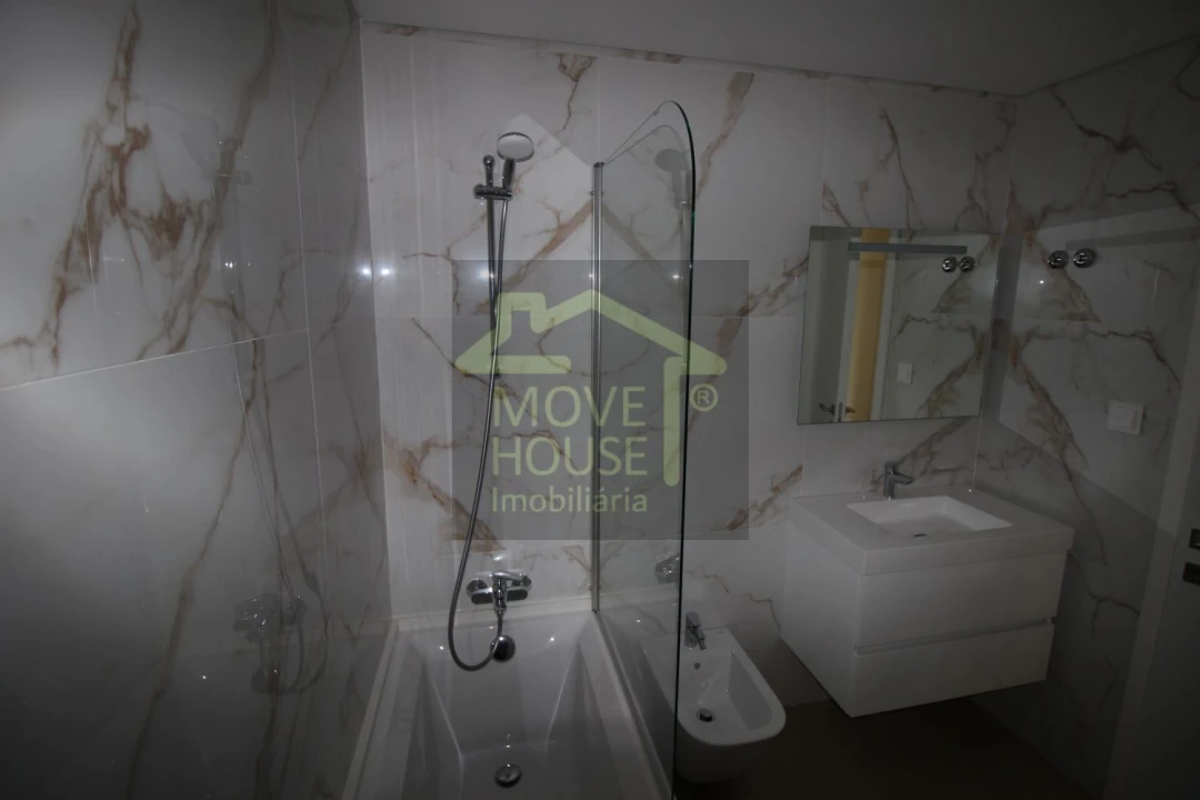 Apartamento T3 para Venda em São Domingos de Rana Foto 27