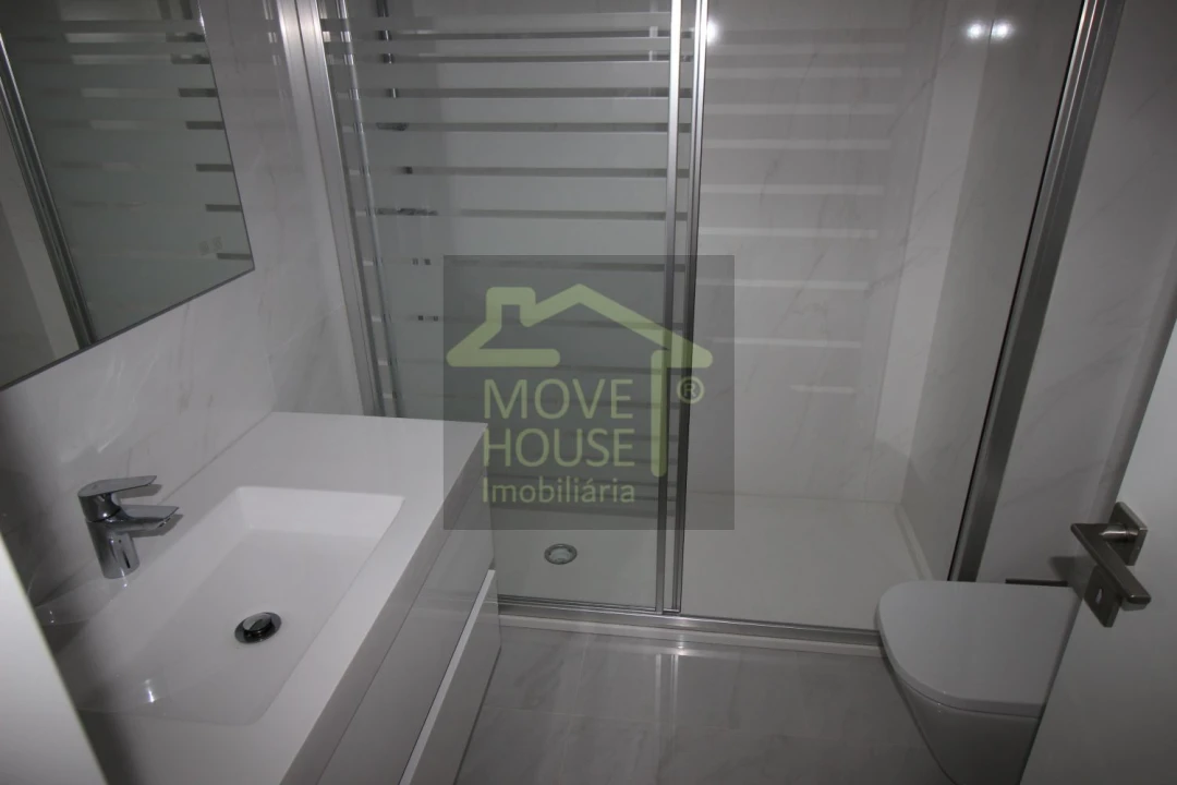 Apartamento T3 para Venda em São Domingos de Rana Foto 20