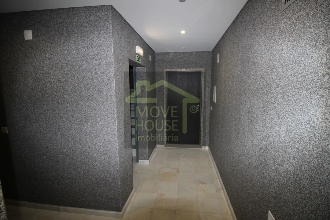 Apartamento T3 para Venda em São Domingos de Rana Foto 37