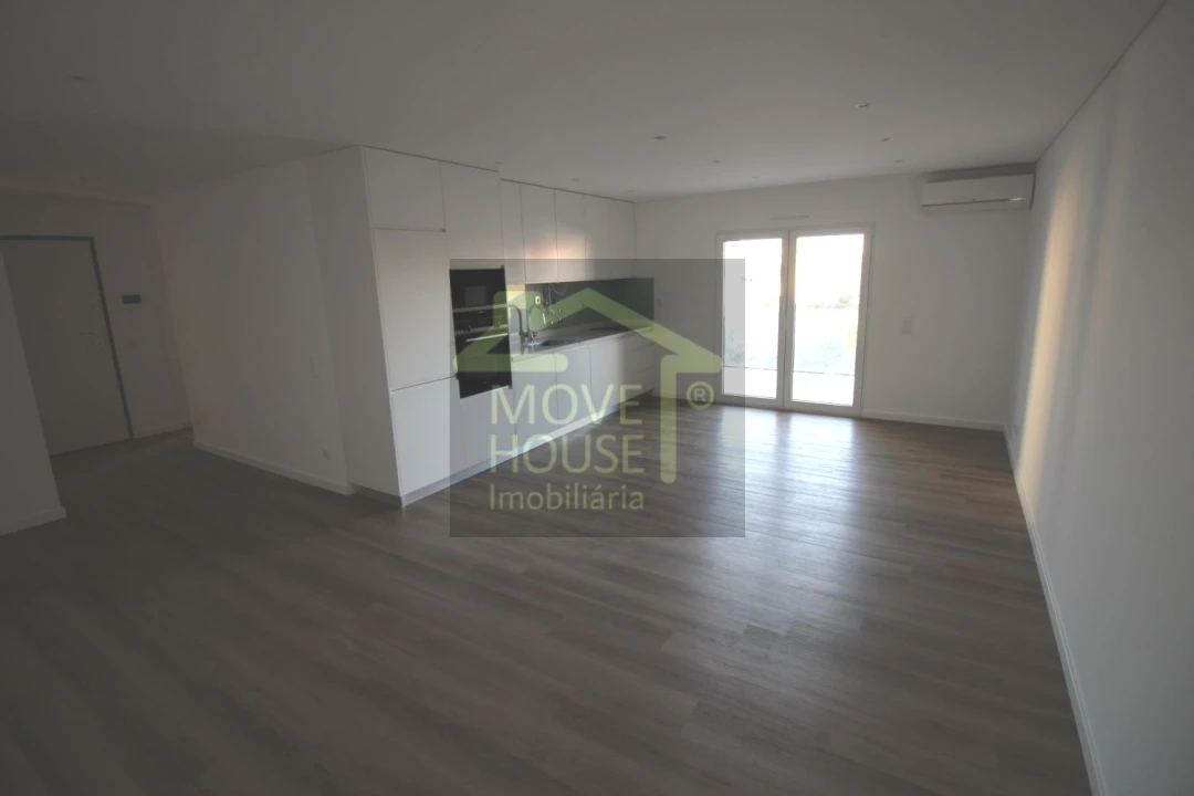 Apartamento T3 para Venda em São Domingos de Rana Foto 15