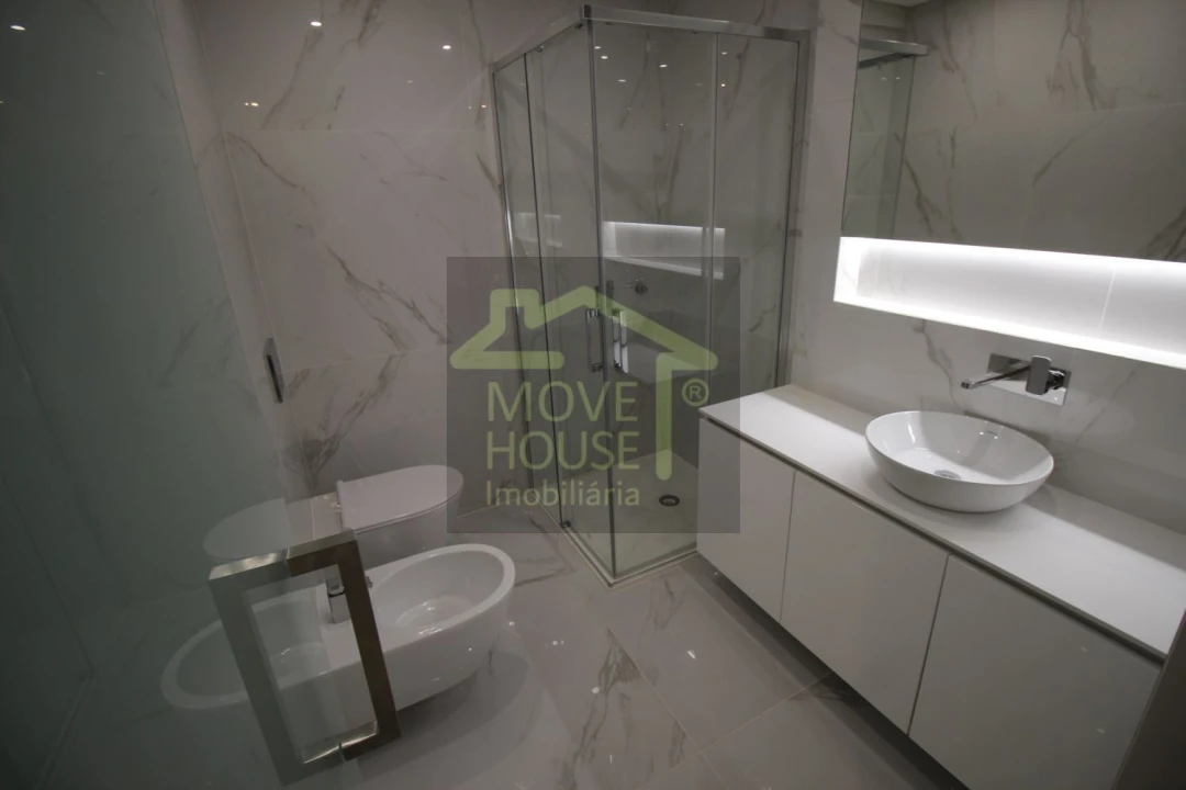 Apartamento T3 para Venda em Carcavelos e Parede Foto 56