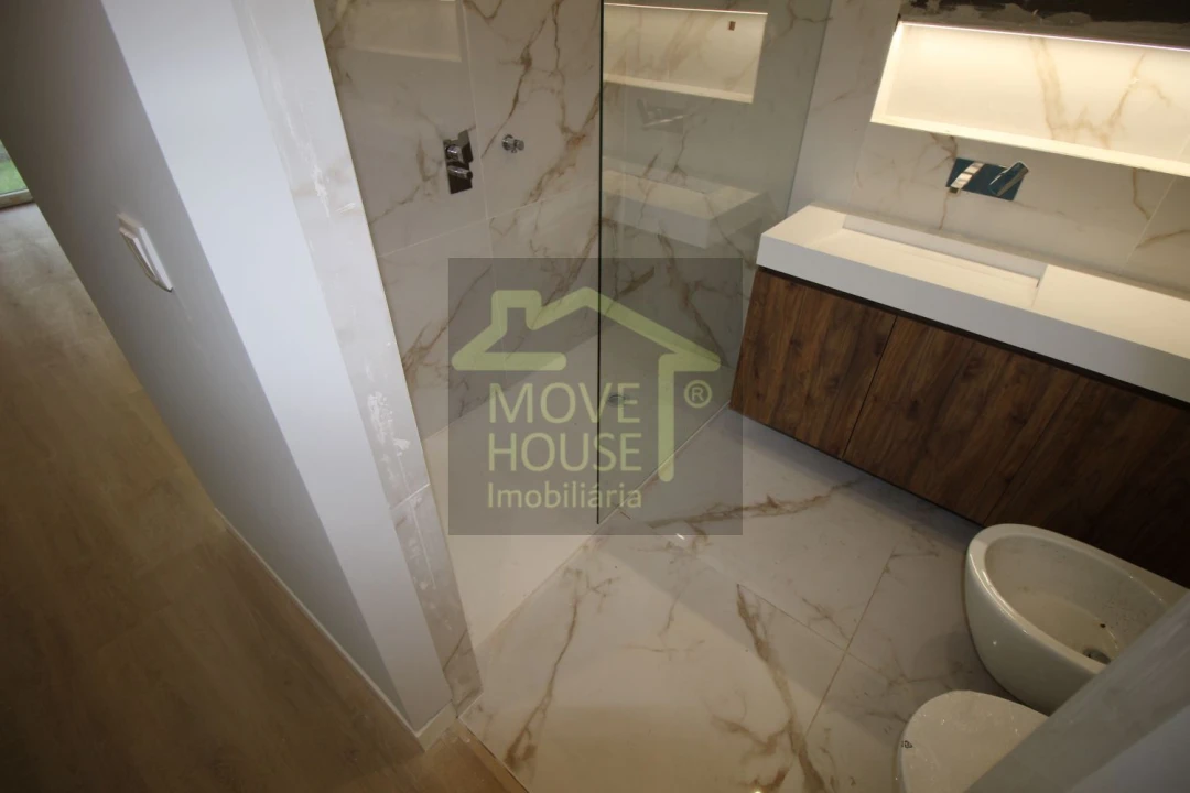 Apartamento T3 para Venda em Carcavelos e Parede Foto 16