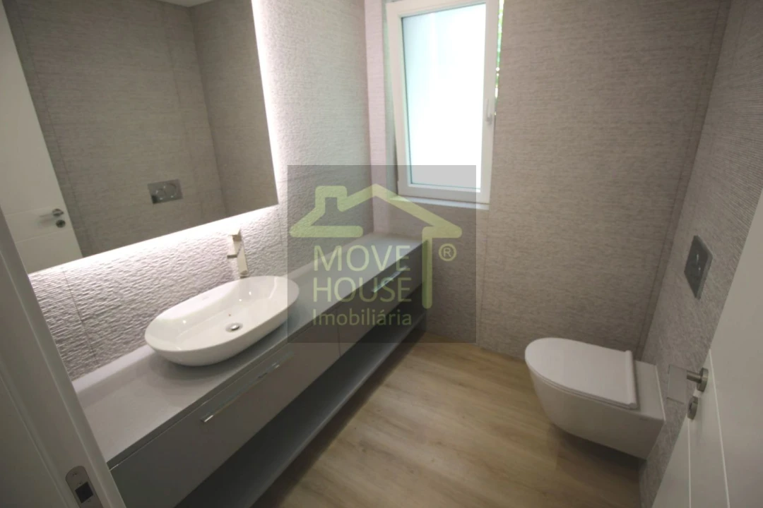 Apartamento T3 para Venda em Carcavelos e Parede Foto 37