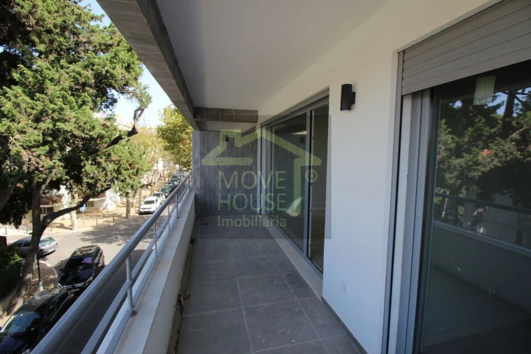 Apartamento T3 para Venda em Carcavelos e Parede Foto 4