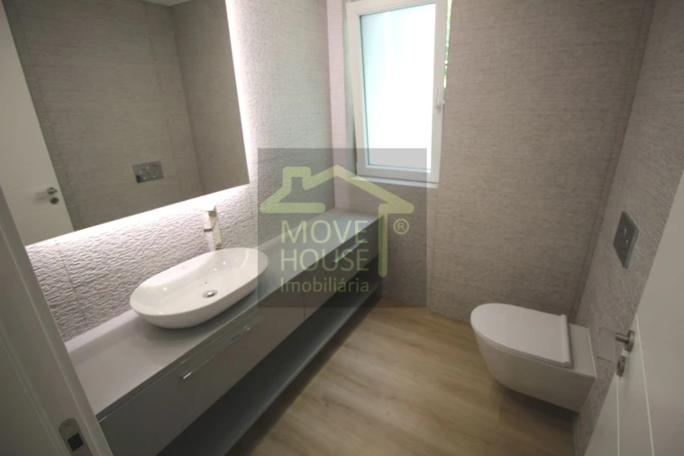 Apartamento T3 para Venda em Carcavelos e Parede Foto 37