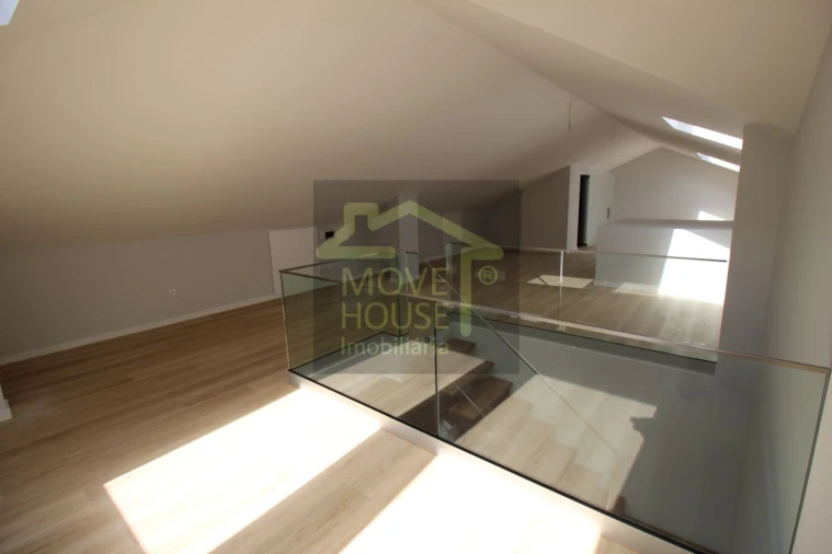 Apartamento T3 para Venda em Carcavelos e Parede Foto 65